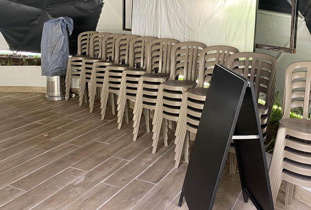 lieu de reception montauban 50 chaises pvc clos des garrigues